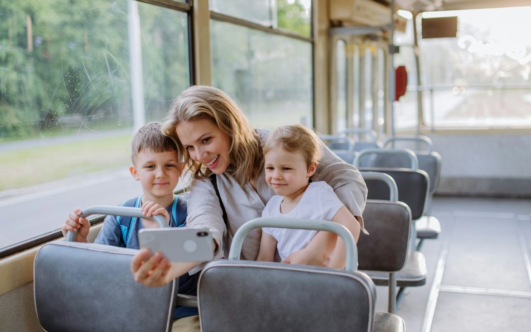 Strategies for Smooth Long-Distance Travel with Children